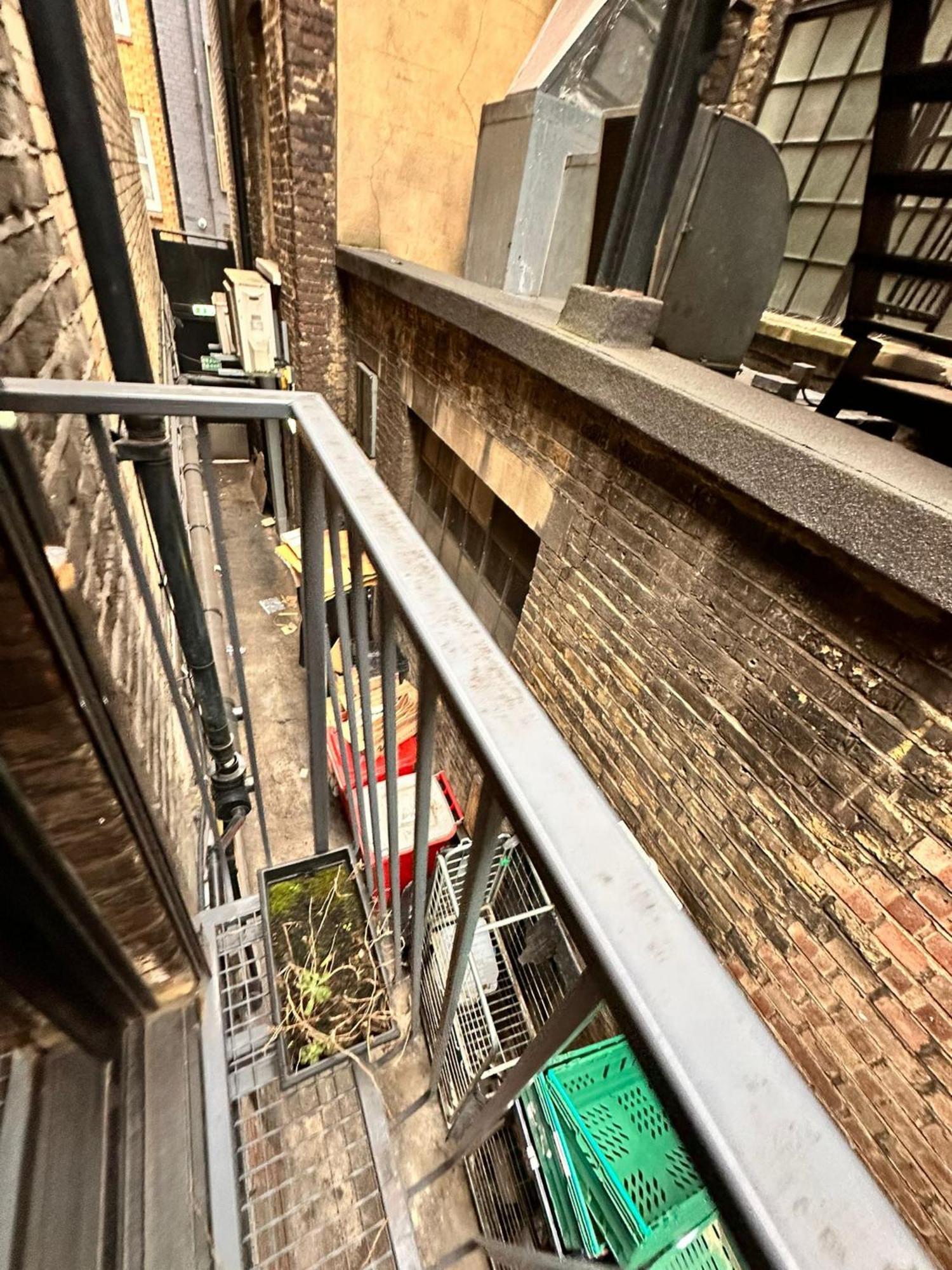 شقة Cute House In Soho - Full Ac, Quiet And Unique! لندن المظهر الخارجي الصورة